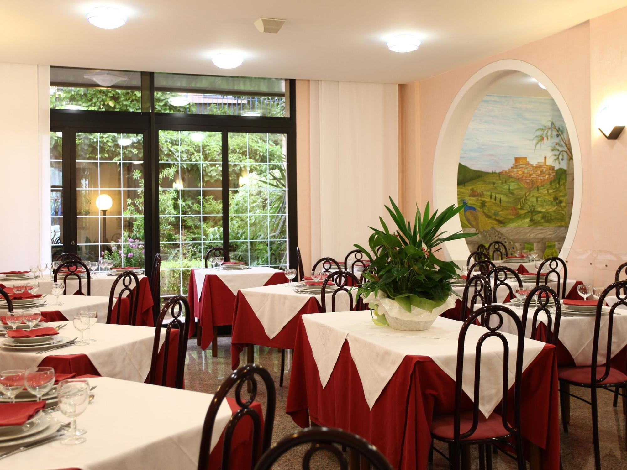 Hotel Aggravi Chianciano Terme Bagian luar foto