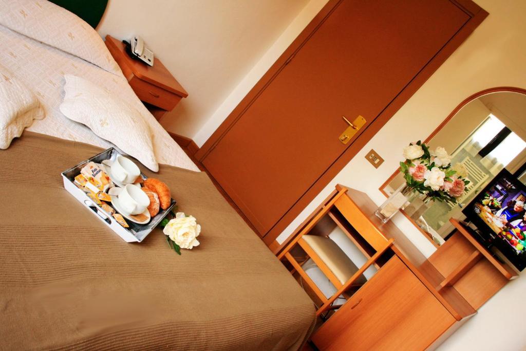 Hotel Aggravi Chianciano Terme Ruang foto