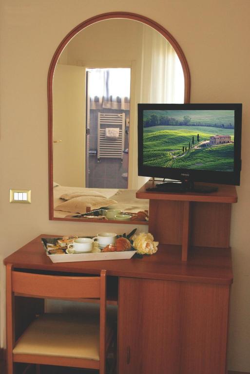 Hotel Aggravi Chianciano Terme Ruang foto