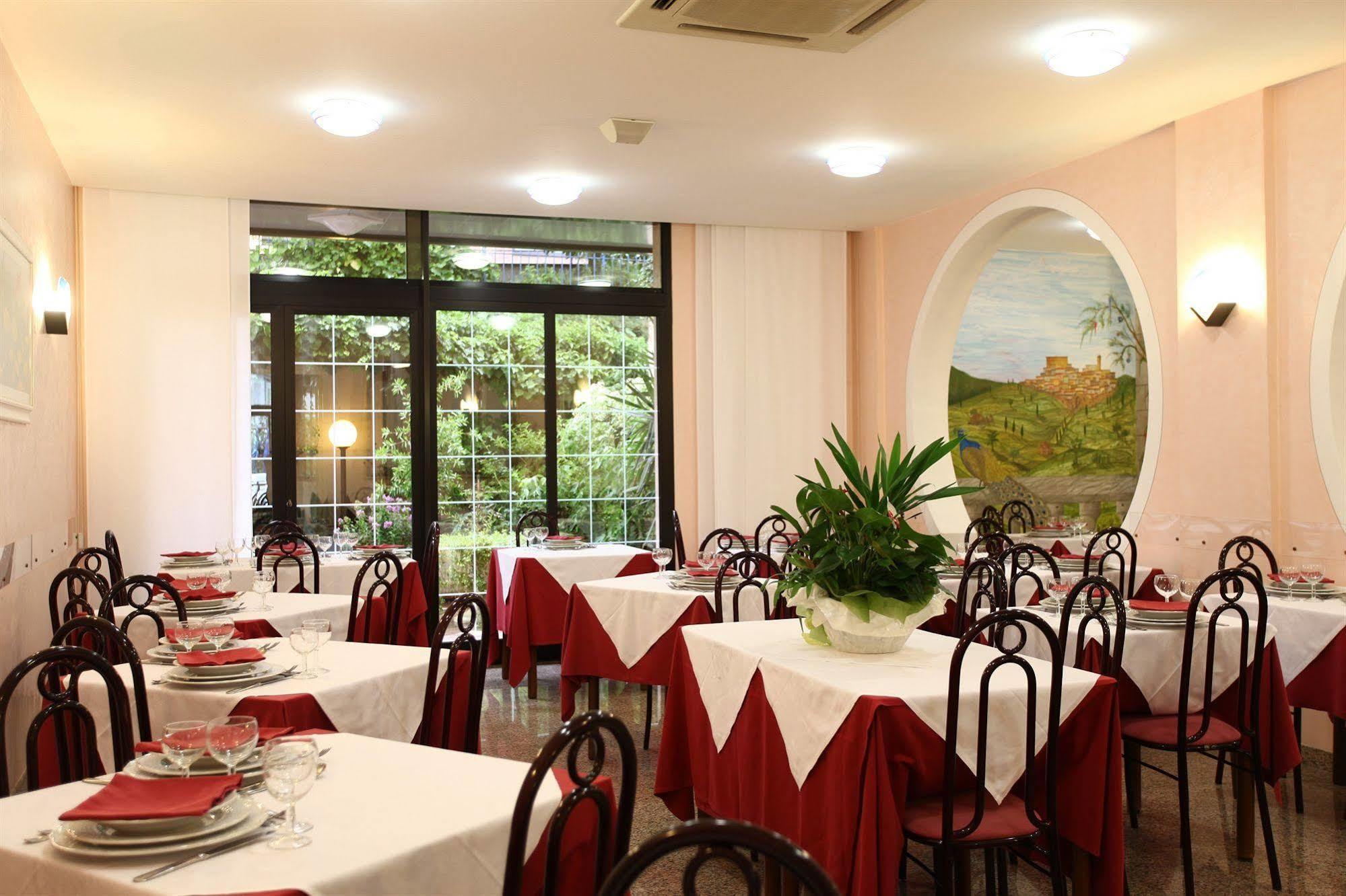 Hotel Aggravi Chianciano Terme Bagian luar foto