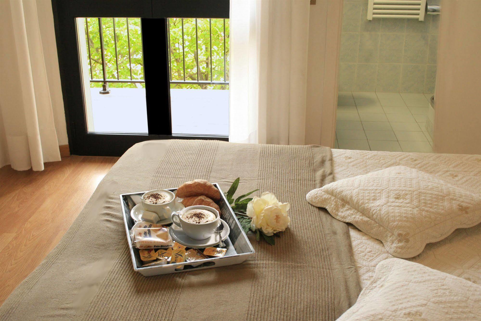 Hotel Aggravi Chianciano Terme Bagian luar foto
